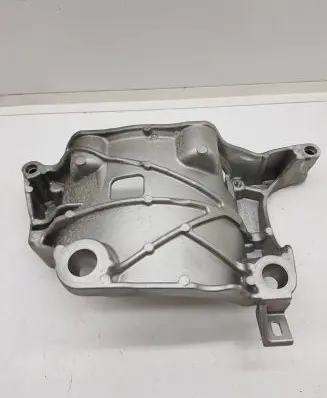 Volvo XC60 Generator/alternator bracket 31480101