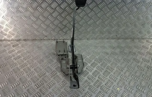 Peugeot 308 Brake pedal 