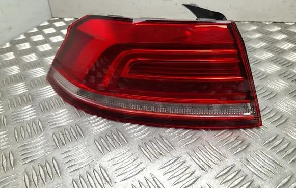 Volkswagen PASSAT B8 Rear/tail lights 3G5945095F