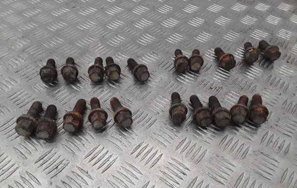 Nuts/bolts