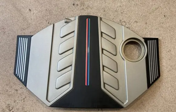 BMW X6 E71 Engine cover (trim) 7589646