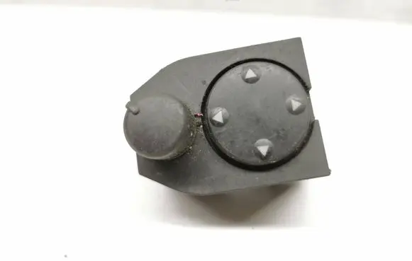 Wing mirror switch