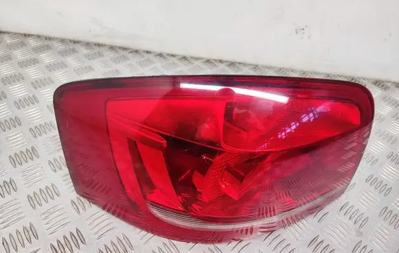 Rear/tail lights