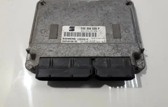 Seat Ibiza III (6L) Engine control unit/module 03e906033p 5wp4019605