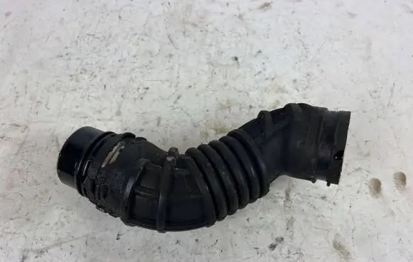 Maserati Levante Engine coolant pipe/hose 670031927