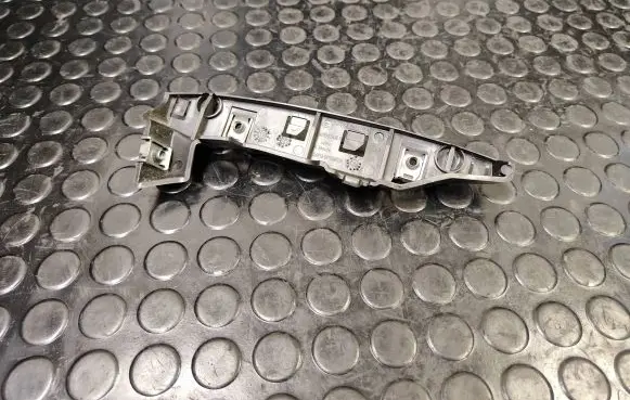 Citroen C4 II Front bumper mounting bracket 9687745480