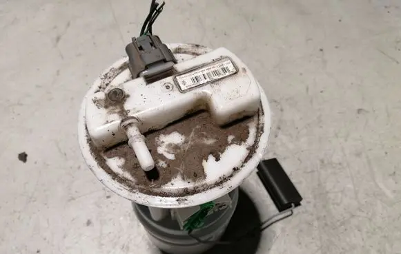 Renault Twingo II In-tank fuel pump 8200368239
