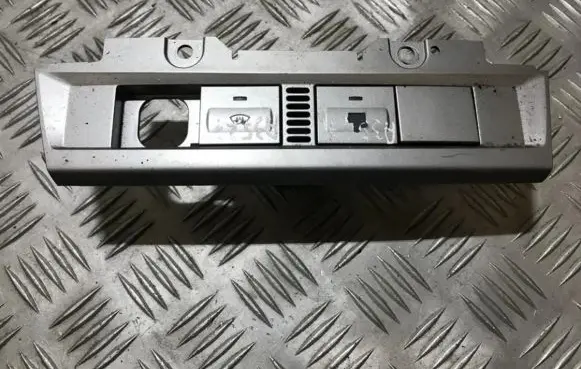 Ford Focus Windscreen/window heater switch 8v4t18c621aa
