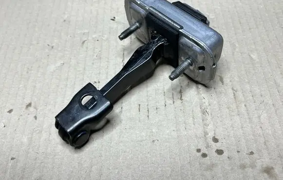 Peugeot 2008 I Front door lock loop/hook striker 9671891380
