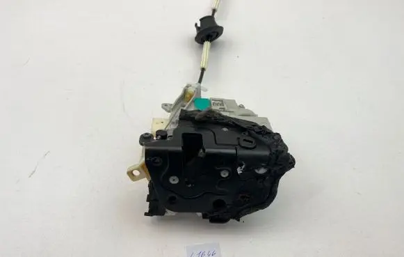 Porsche Macan (95B) Rear door lock 8K0839016D