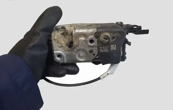 Citroen Berlingo Sliding door lock A01538 A01841