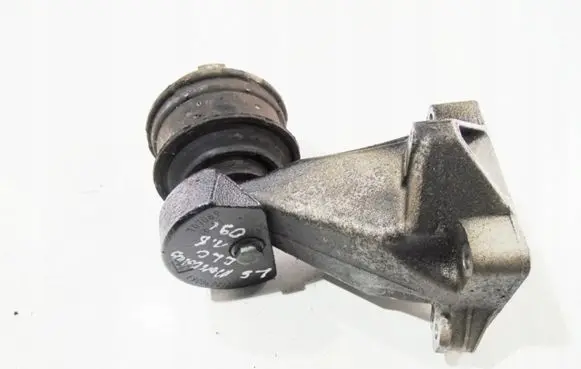 Mercedes-Benz CLC CL203 Engine mount bracket