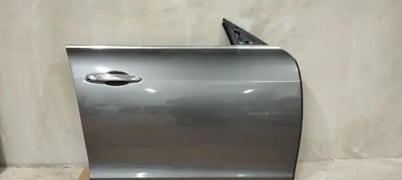 Maserati Ghibli Front door