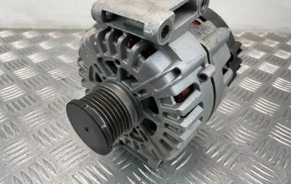 Mercedes-Benz E W212 Generator/alternator CAV2218010 A0141543302