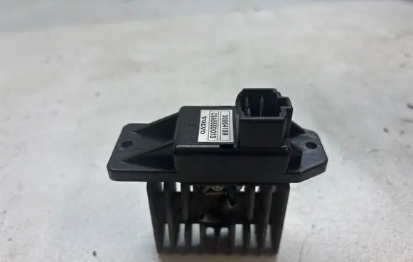 Volvo S40, V40 Heater blower motor/fan resistor 30864189