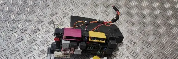 Mercedes-Benz E W212 Fuse box set A2129060805