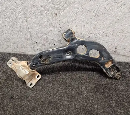 BMW X1 U11 Front lower control arm/wishbone 8846543