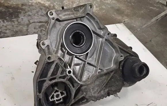 BMW X3 F25 Gearbox transfer box case 7619776