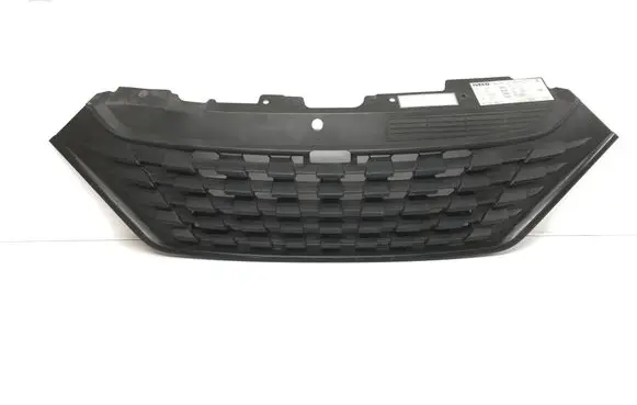 Iveco Daily 6th gen Front grill 5802317675 5802317672