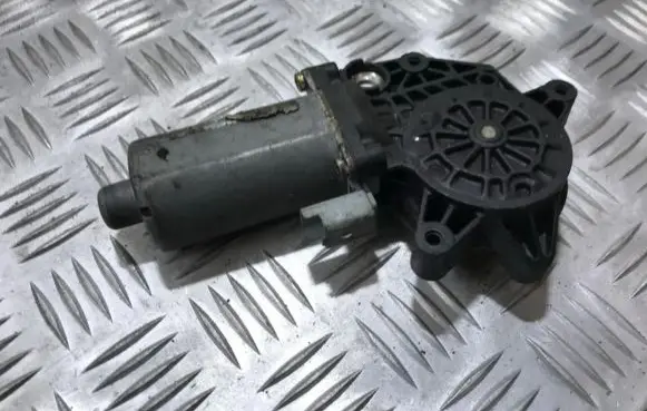 Peugeot 206 Front door window regulator motor 