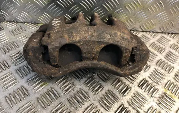 Mercedes-Benz Vito Viano W639 Front brake caliper