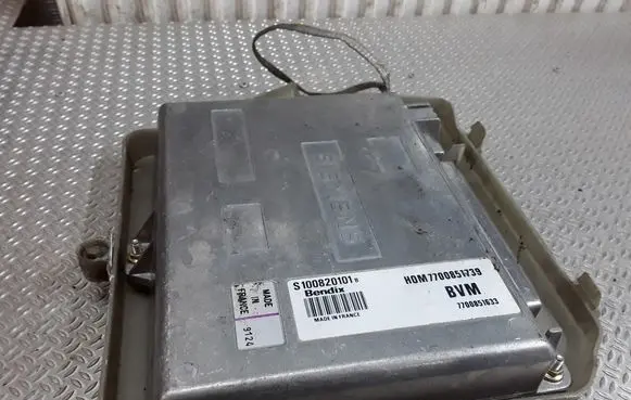 Renault Espace II Engine control unit/module 7700851739
