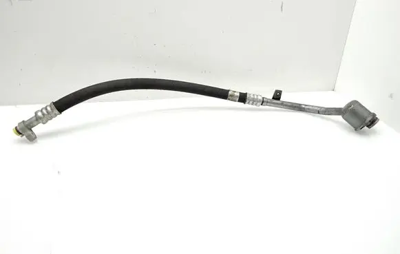 Mercedes-Benz Vito Viano W639 Air conditioning (A/C) pipe/hose A6398303915
