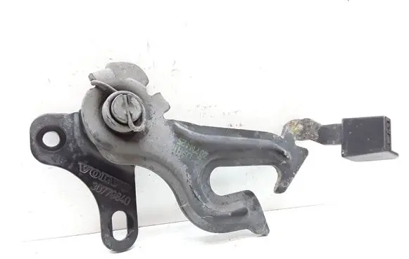 Volvo V70 Engine bonnet (hood) release handle 30779840