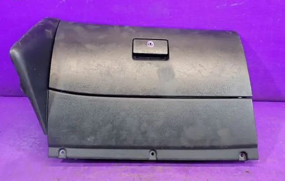 Volkswagen Golf IV Glove box 1J1857101A