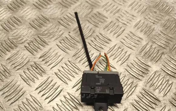 Citroen C5 Seat heating relay 9638053380 200044 9445536