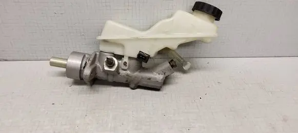 Toyota Avensis T250 Master brake cylinder 25113479