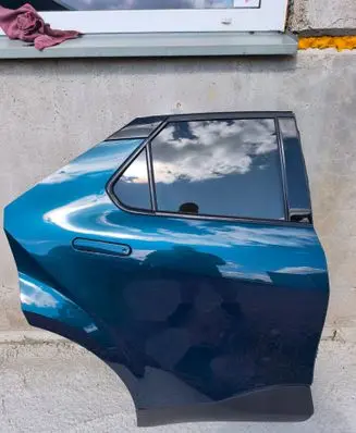Toyota C-HR II Rear door
