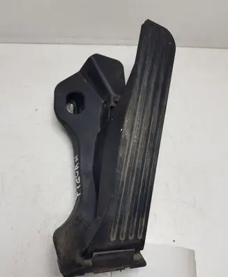 Volkswagen Tiguan Accelerator throttle pedal 1K1723503AT
