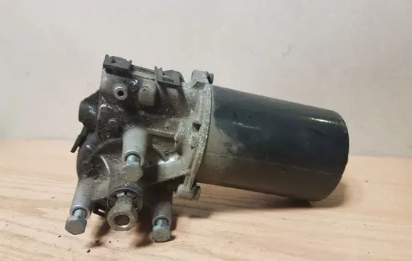 Volkswagen PASSAT B5 Wiper motor