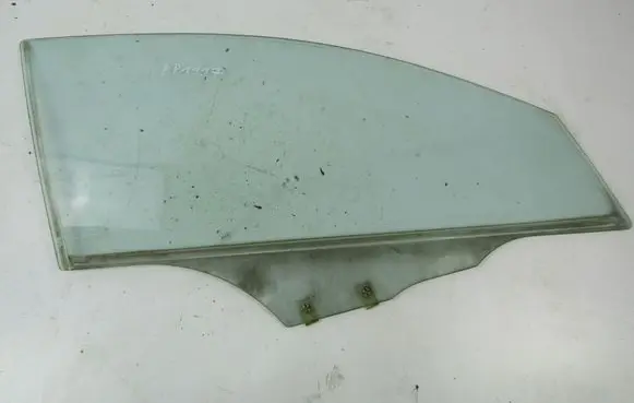 Mazda 3 I Front door window glass four-door 
