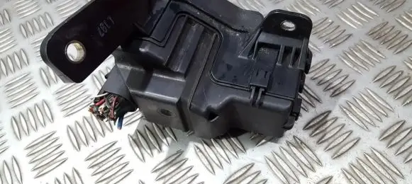 Toyota Avensis T250 Fuse box set 8382P1