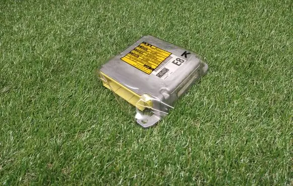 Toyota Prius (XW20) Airbag control unit/module 8917047380 1523006941