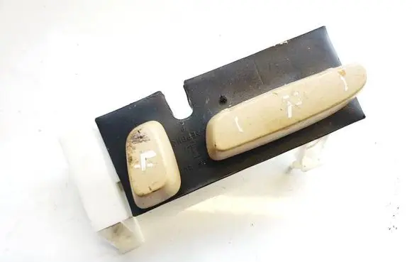Lexus IS 220D-250-350 Seat control switch 18a196