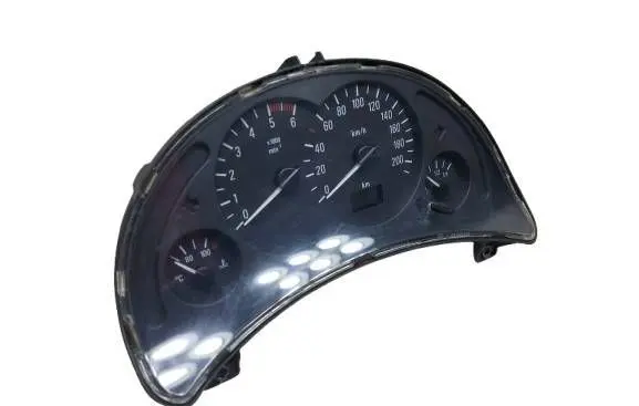 Opel Corsa C Speedometer (instrument cluster) 13140231LA