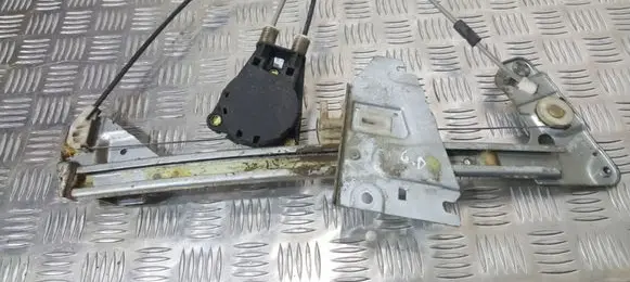 Rear door manual window regulator
