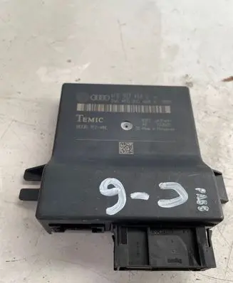 Audi A6 S6 C6 4F Gateway control module 3006TF7MNL 4F0907468D 4F0910468A