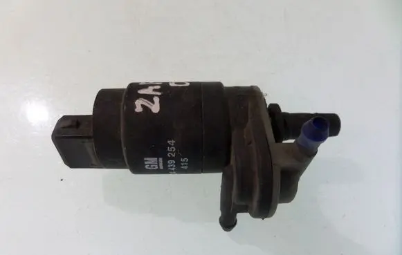 Opel Zafira B Windscreen/windshield washer pump 24439254