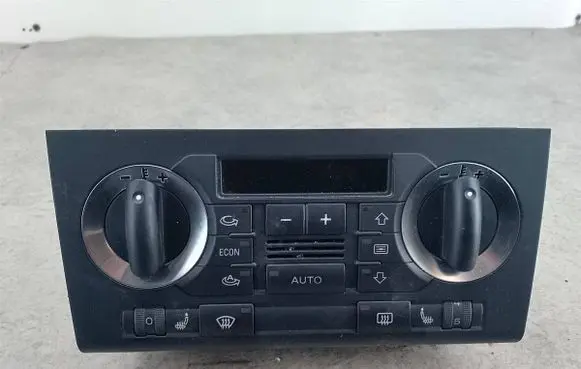 Audi A3 S3 8P Climate control/heater control trim 8P0820043N