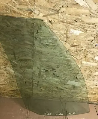 Volvo S60 Front door window glass four-door AS2