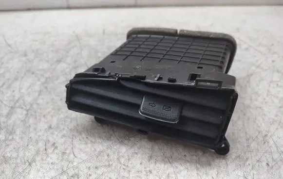 KIA Ceed Dash center air vent grill
