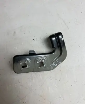 BMW 4 F32 F33 Fender mounting bracket 7255822