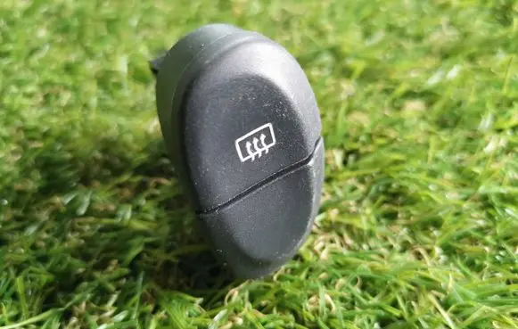 Renault Scenic I Windscreen/window heater switch 429990B 104002100