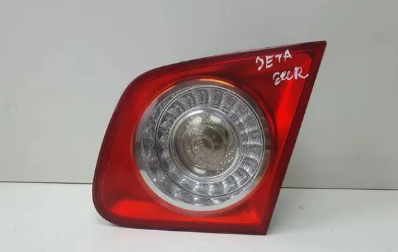 Volkswagen Jetta V Tailgate rear/tail lights 1K5945094