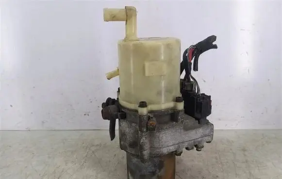 Mazda 3 I Power steering pump