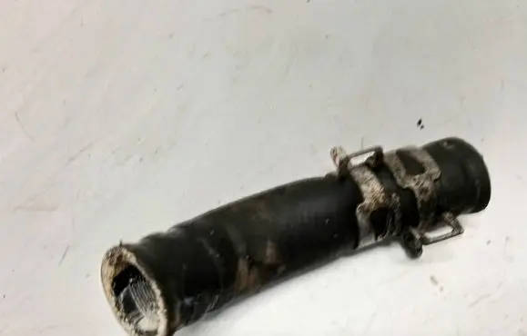 Suzuki Grand Vitara II Engine coolant pipe/hose 